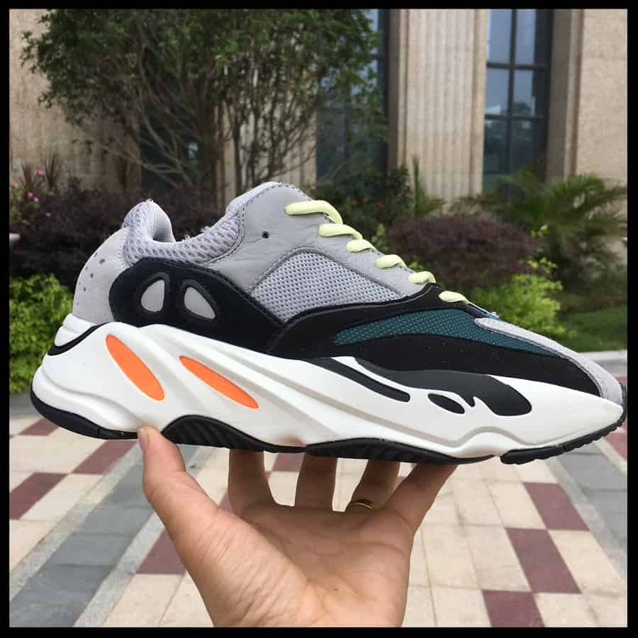 yeezy 700 classic